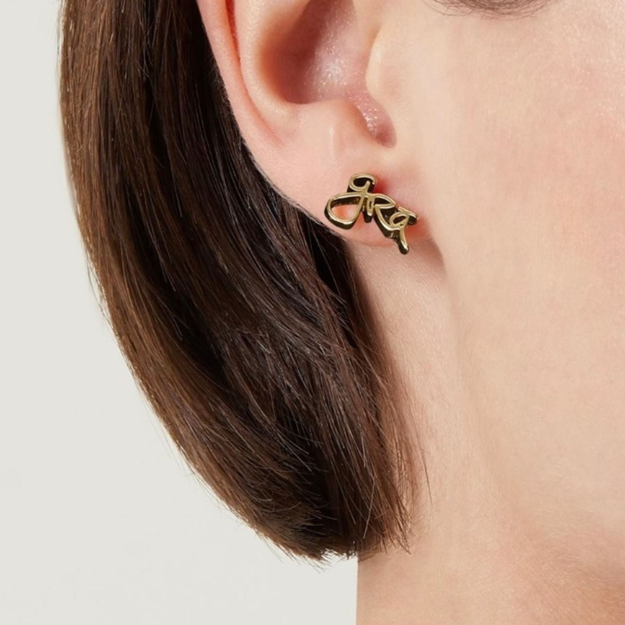 Model Wearing Grá Beag Gold Stud Earrings